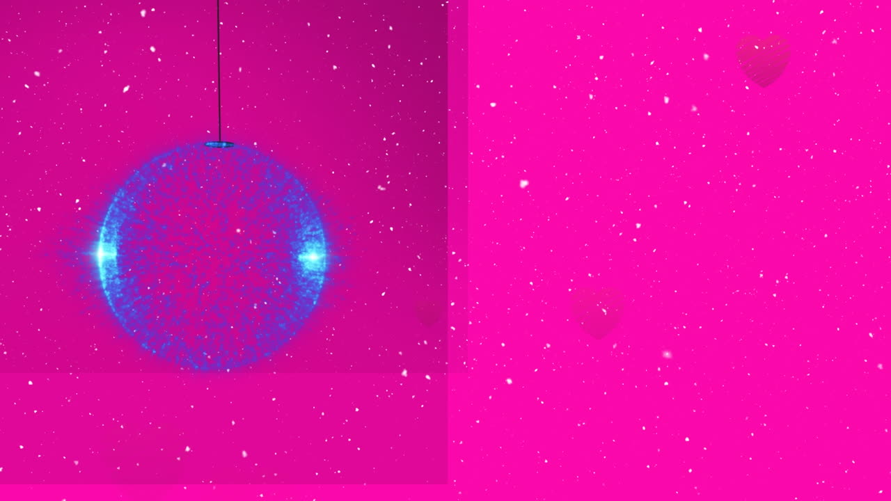 핑크색 배경에 심장 아이콘 위에 크리스마스 공의 애니메이션