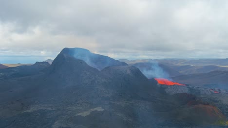 asombrosa antena de drones de la espectacular erupción volcánica del volcán fagradalsfjall en la península de reykjanes en islandia