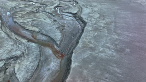 Vista-Aérea-De-Drones-Del-Lago-Seco-En-La-Temporada-De-Invierno