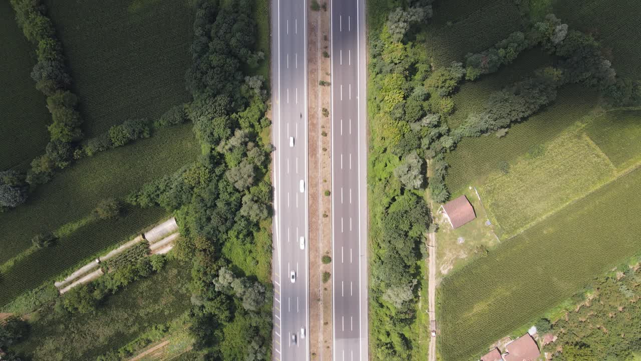 농촌 지역의 도로