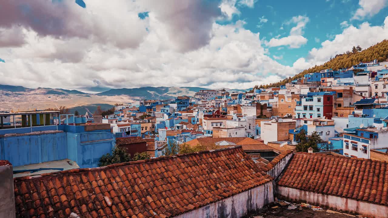 vista aérea del hermoso pueblo de chefchaouene en marruecos.