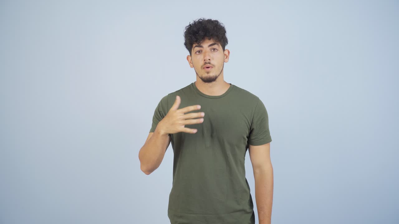 듣는 소식을 좋아하지 않는 사람은 그것을 승인하지 않습니다.