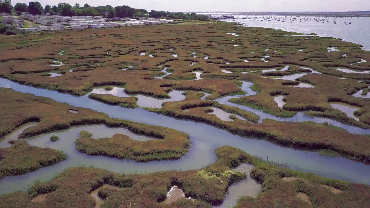 west mersea 영국의 소금 습지 드론 영상