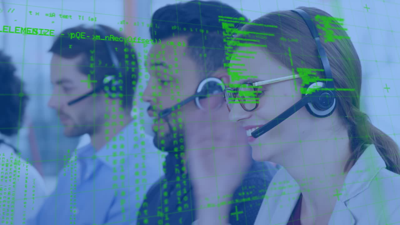 animación del procesamiento de datos sobre diversas personas de negocios que usan auriculares telefónicos