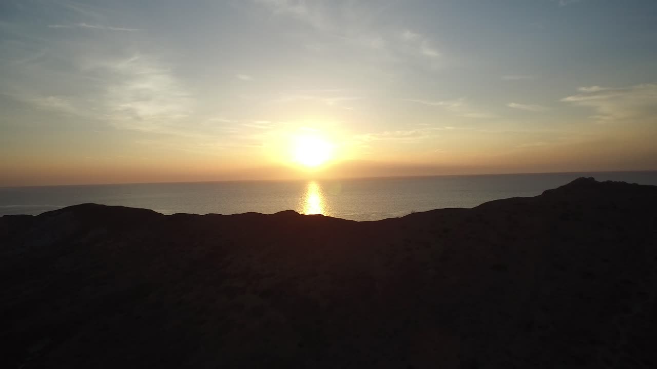 Vista aerea dell'isola di San Francisquito all'alba.