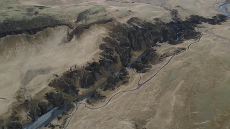 Islandia-Fjadrarglijufur-Canyon-Drone-Aéreo-.mp4