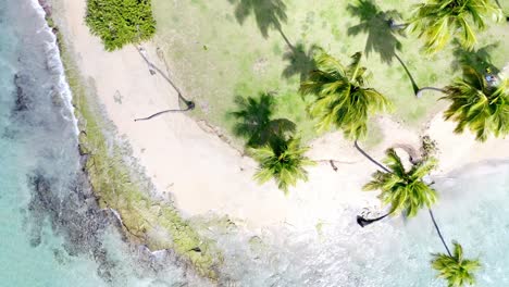 Aerial-view-of-the-Emerald-Coast-beach