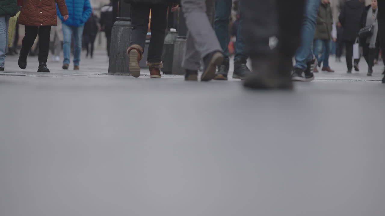 도시 거리에서 는 사람들의 군중