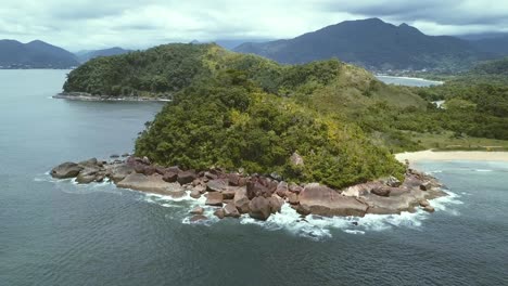 Brazil's-Atlantic-rain-forest-and-sea