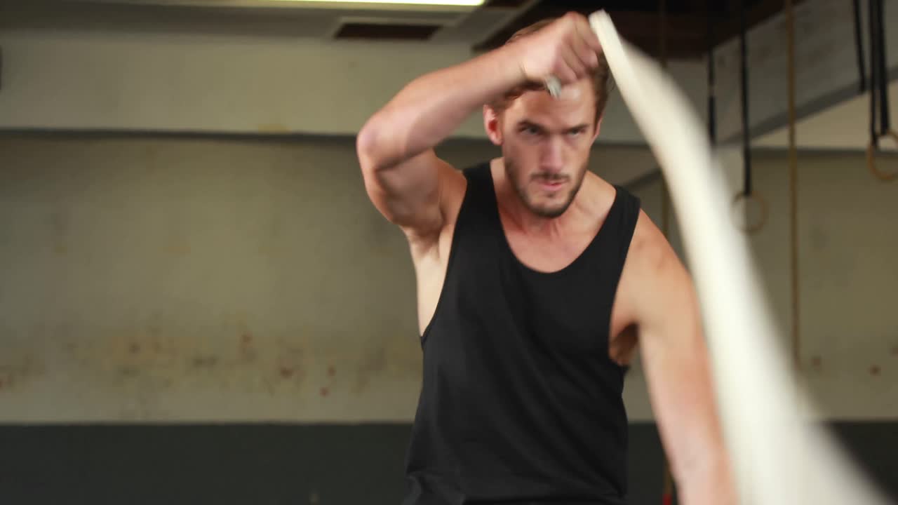 전투 로프를 사용하는 적합한 사람