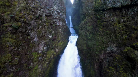 a drone scaling down wahclella falls