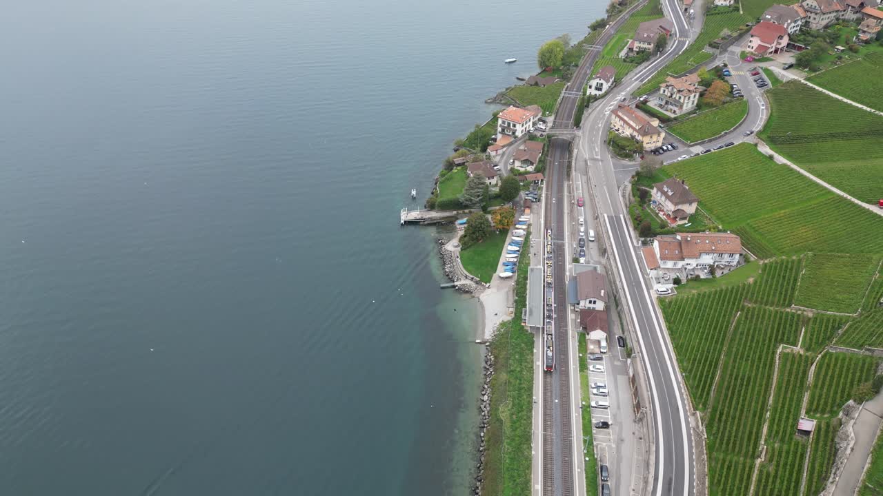 공중 밀기: 고산 지역의 제네바 호수, 라보 포도원 해안