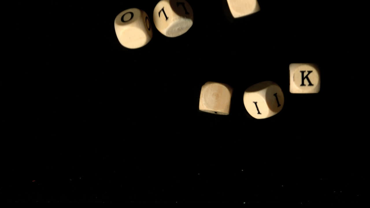 los dados políticos caen juntos