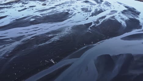 Impresionante-Vista-Aérea-Del-Estuario-Del-Río-En-La-Naturaleza.