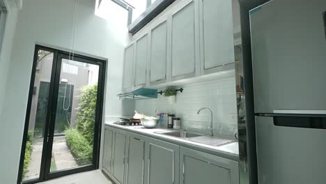 Stylish-Black-and-White-Kitchen-Area-Decoration