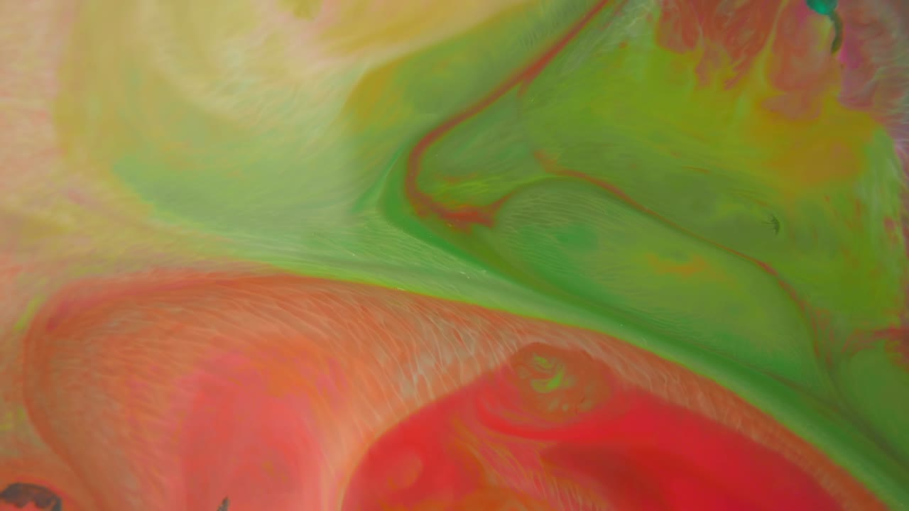 mezcla de colores de pinturas, fondo abstracto de formas morphing. increíbles imágenes en movimiento creadas por tintes giratorios.