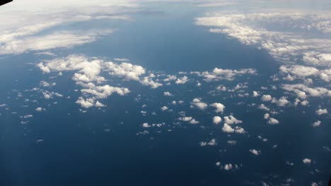 Luftaufnahmen,-Blick-Auf-Den-Planeten-Erde-Aus-Dem-Raumschiff--Oder-Flugzeugfenster