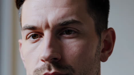retrato en primer plano de un hombre