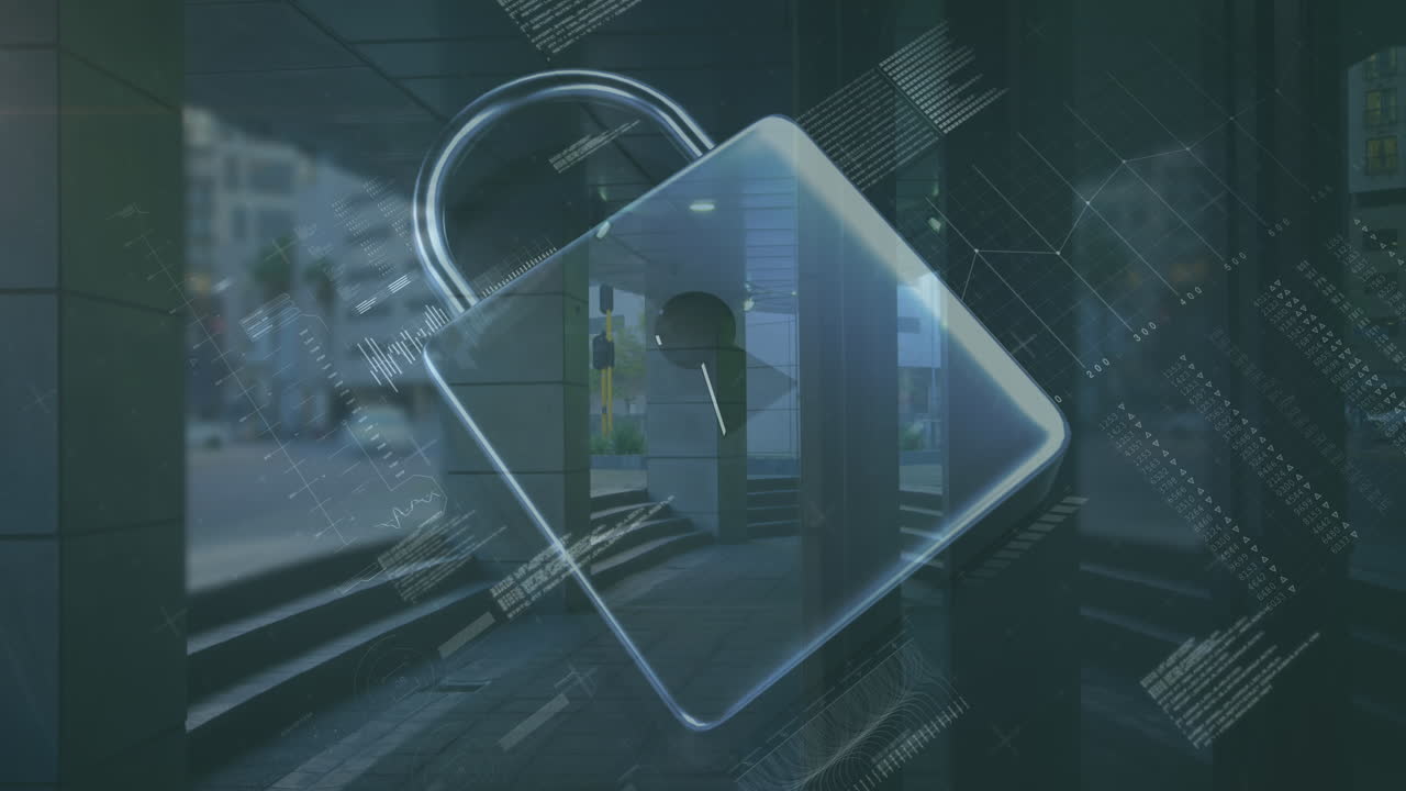animación del candado de seguridad en línea sobre el procesamiento de datos y la oficina vacía