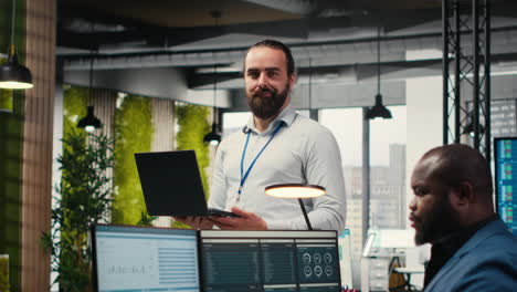 vertical video general manager uses digital technology to forecast business performance