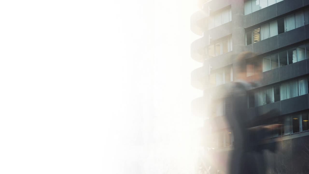 사람과 도시 풍경에 대한 금융 데이터 처리 애니메이션