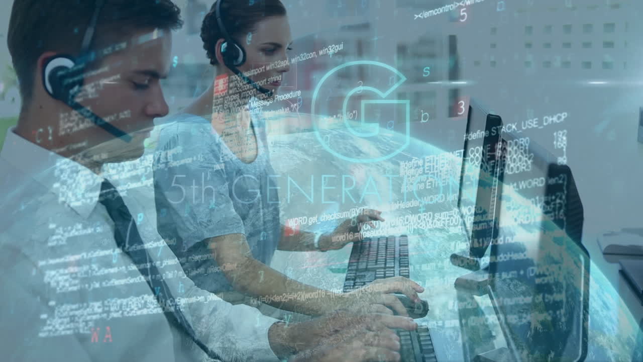 animación de procesamiento de datos y texto 5g sobre diversas personas de negocios que usan auriculares telefónicos