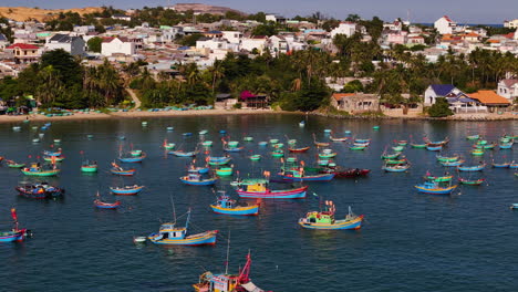 Colorful-Fishing-VIllage-In-Vietnam,-Southeast-Asia