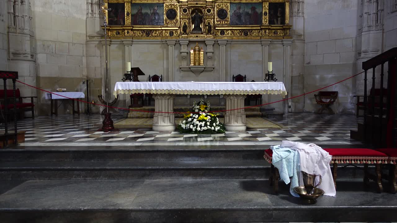 Interno del Monastero di San Juan de los Reyes a Toledo, Spagna. Il Monastero di San Juan de los Reyes a Toledo, Spagna