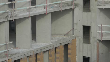 sitio de construcción de un edificio de apartamentos
