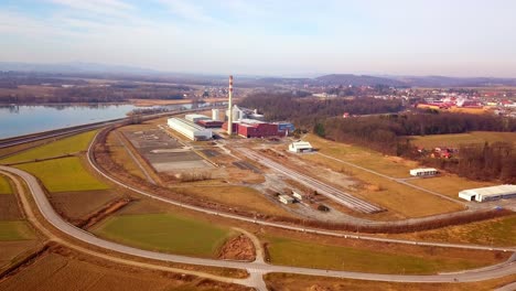 Impresionantes-Imágenes-Con-Drones-En-4k-De-La-Fábrica-De-Azúcar-En-Ormož-Y-Prlekija