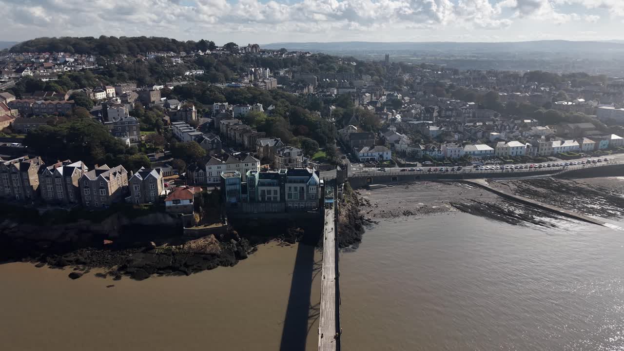 Letecký záběr pláže Clevedon a města Clevedon, Somerset, Anglie