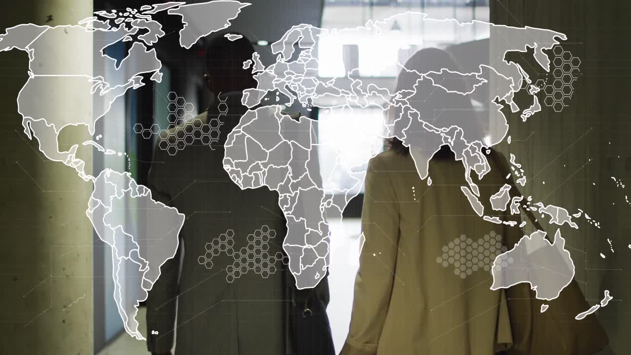 세계 지도의 애니메이션과 사무실의 사업가들에 대한 데이터 처리