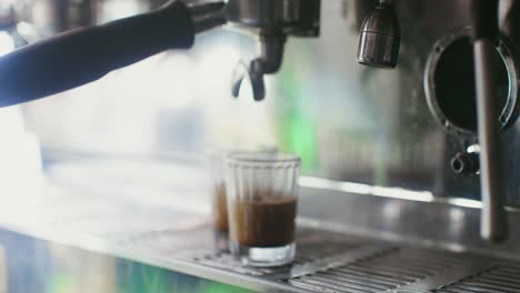 hacer espresso