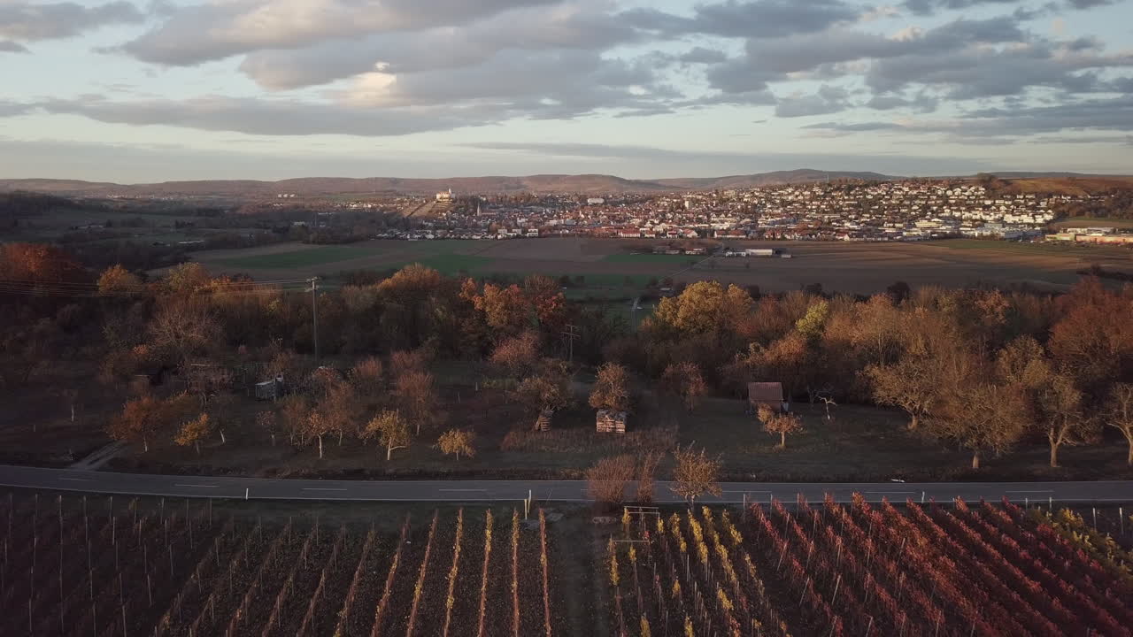 Veduta aerea con drone della piccola città sveva di Vaihingen Enz