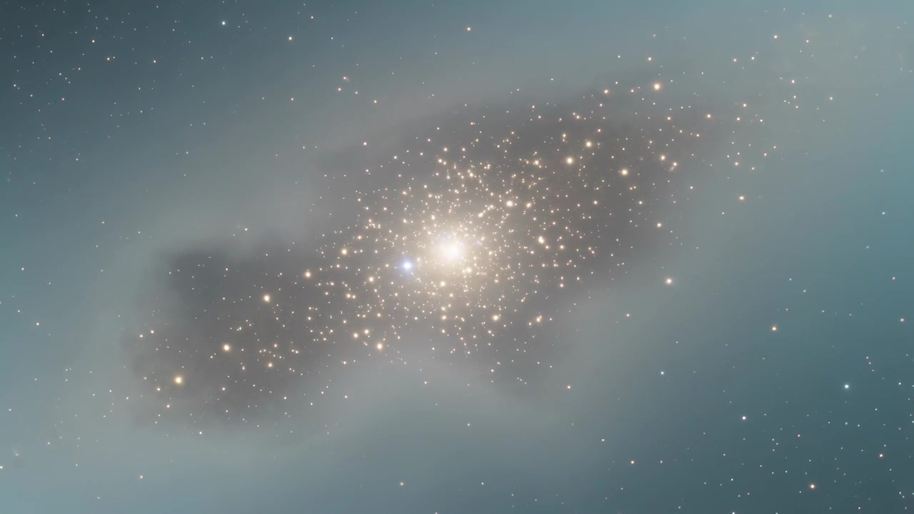 Telecamera che si muove mostrando un luminoso ammasso centrale nello spazio, rivelando un pallido alone nebulare e una fascia di polvere.