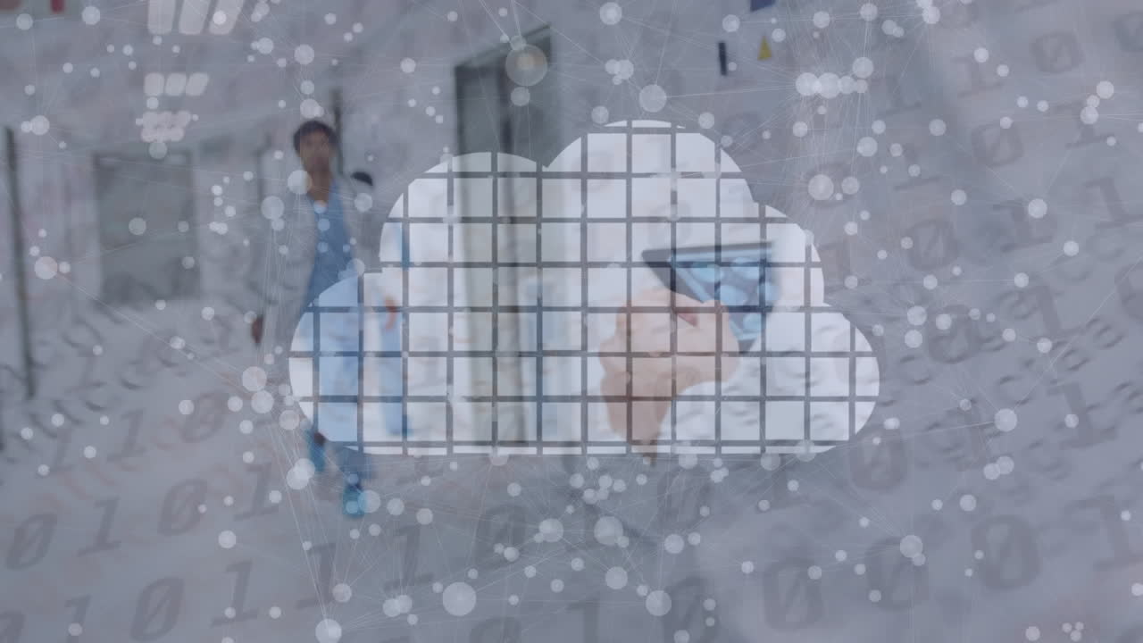 анимация цифрового облака, образующегося над врачом-мужчиной с помощью планшета