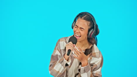 Woman-singing,-headphones-and-microphone-isolated