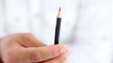 Close-Up-Sharpens-Pencil