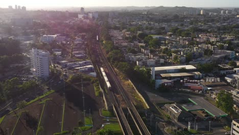 푸에르토리코 15의 도시 열차, 아드레날린 영화 4k 30fps | vuelo de drone cinematográfico 도시 기차 fpv en puerto rico, 아드레날린 영화 4k 30fps