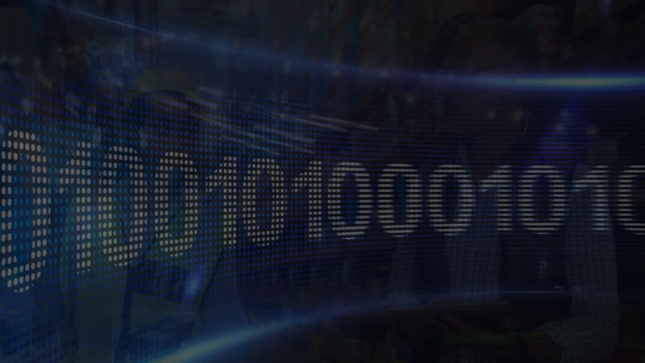 animación del globo y la mano robótica sobre los coches en la calle.