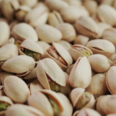 appetizing salted pistachios 1