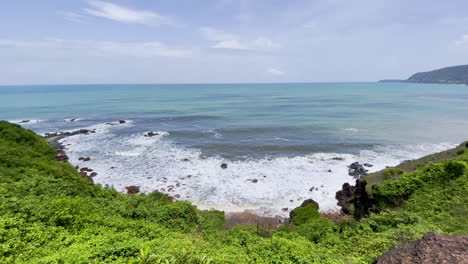 Schöne-Aussicht-Auf-Den-Cola-Strand-An-Einem-Hellen,-Bewölkten-Tag,-Goa,-Indien,-4k