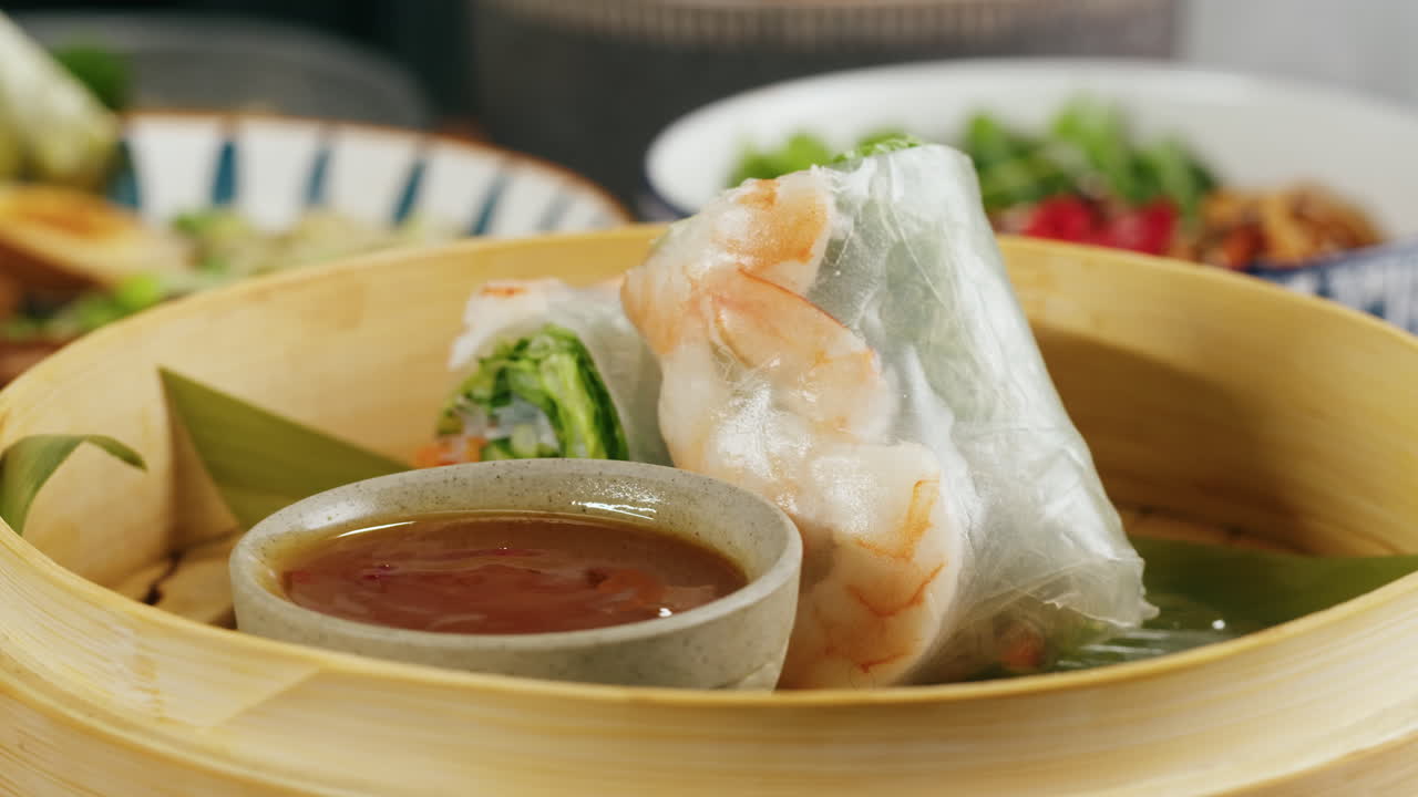 Spring rolls with shrimp and vegetables