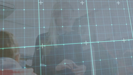animación del procesamiento de datos sobre maestras caucásicas con escolares diversos