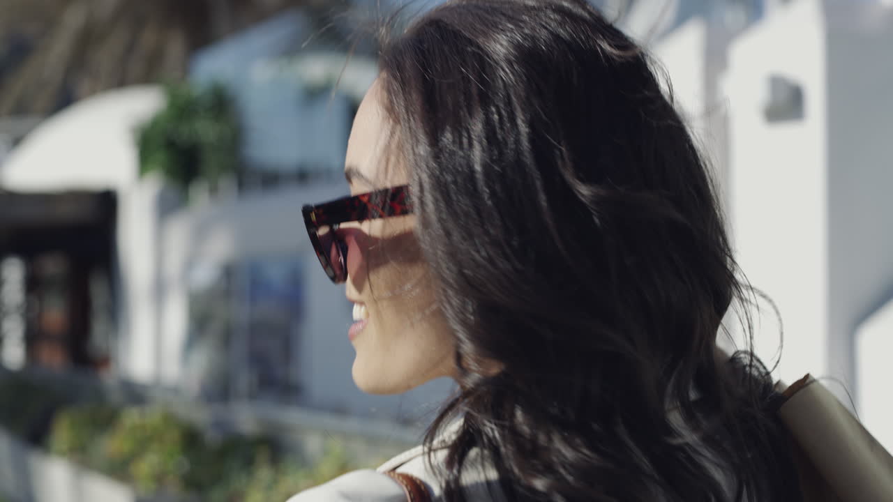 жизнь слишком коротка, чтобы не тратить деньги.