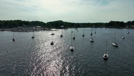 Sailboats-in-slow-motion-on-a-local-lake