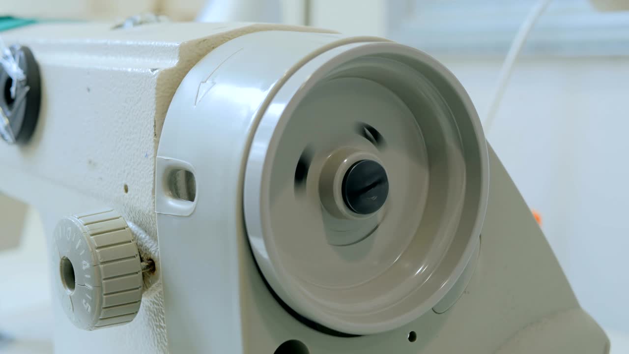 바느질 기계의 부분