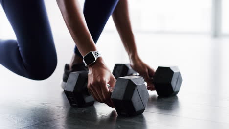 mantenerse en forma gracias a sus sesiones diarias de gimnasia