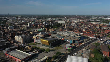 Panorámica-Aérea-Lenta-De-Izquierda-A-Derecha-Sobre-El-Centro-De-La-Ciudad-Del-Casco