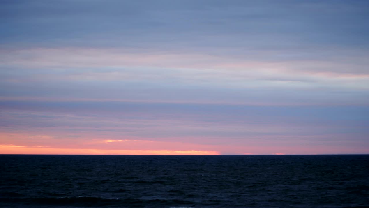 발트해에서 해가 지는 파랑가 (palanga)